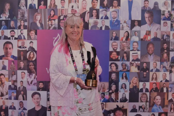 Noelene Kotschan awarded Social Impact Influencer of the Year at the Fluxx Conference